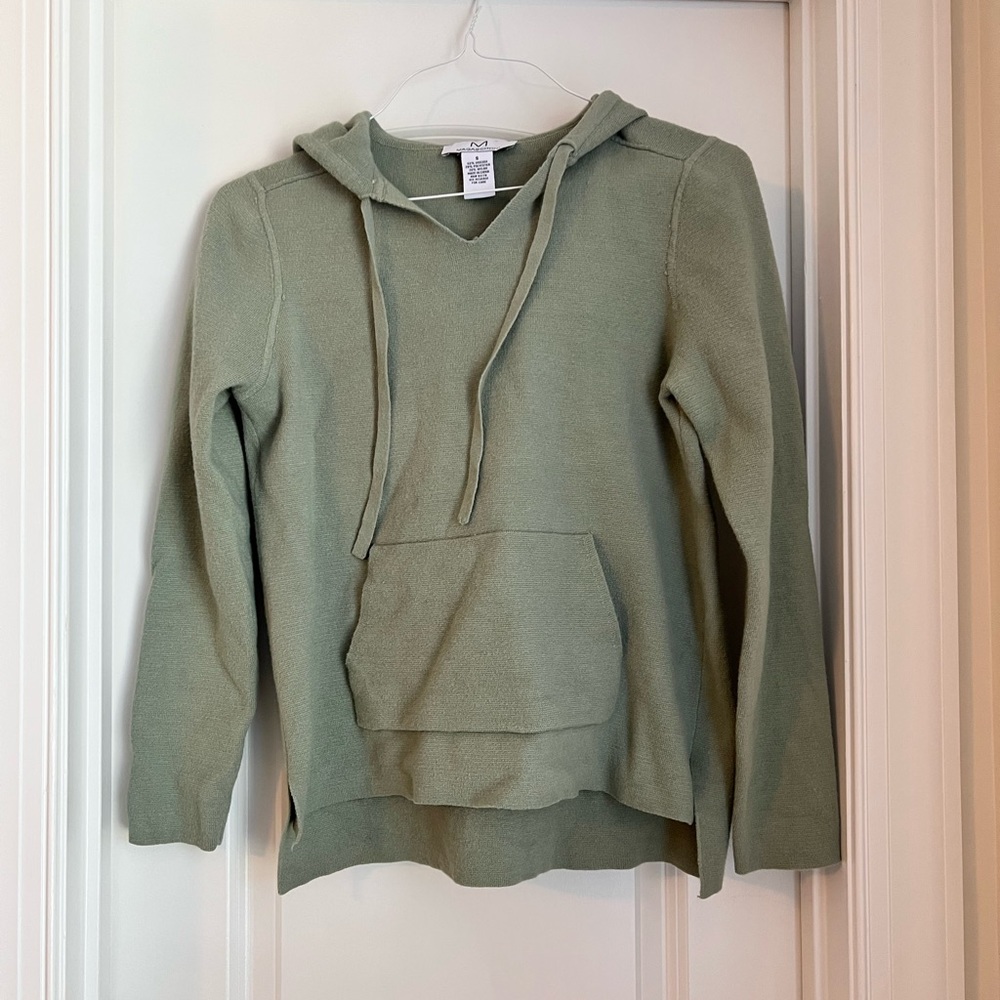 Women’s knit light green hoodie